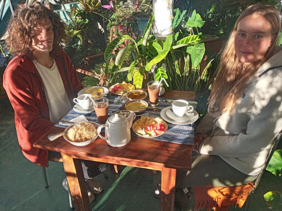Redwood Homestay Нувара Елия Екстериор снимка