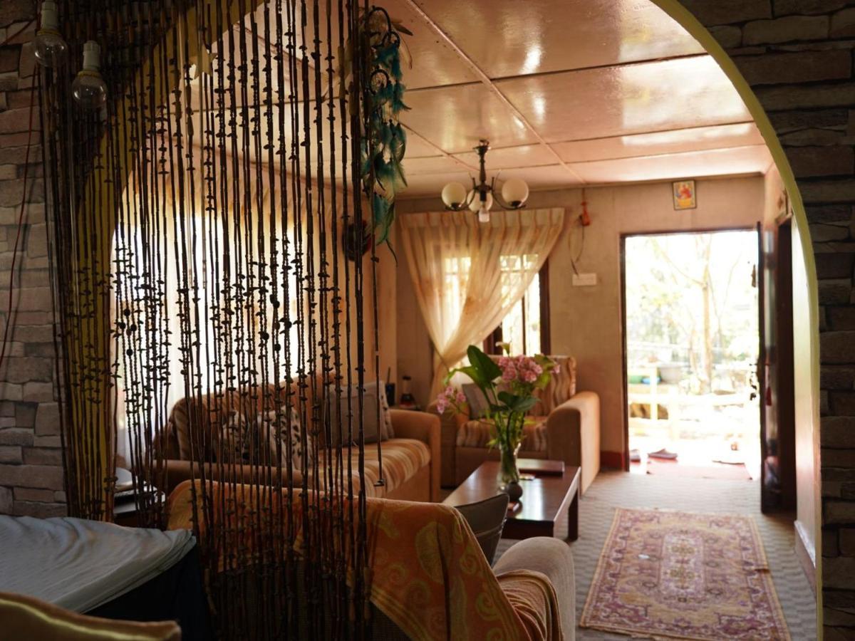 Redwood Homestay Нувара Елия Екстериор снимка