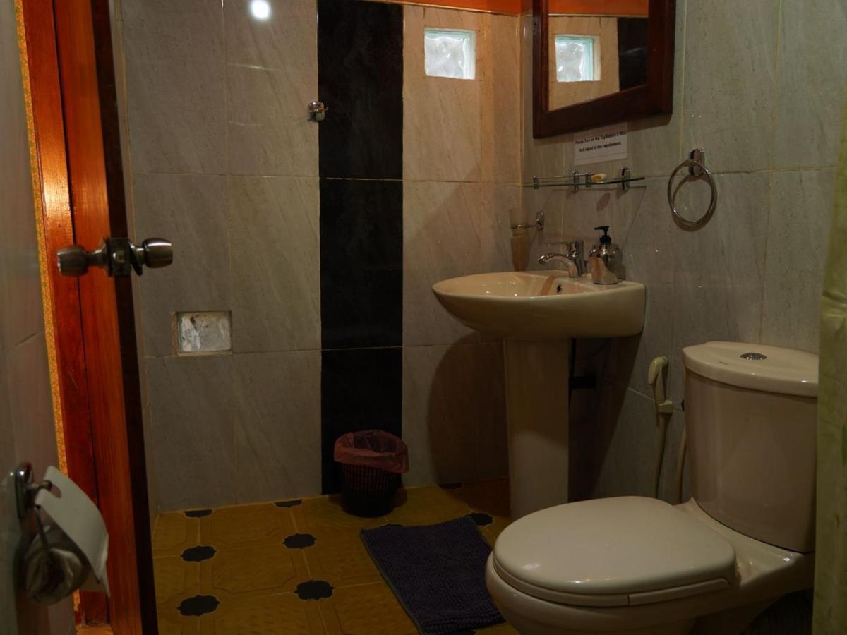 Redwood Homestay Нувара Елия Екстериор снимка
